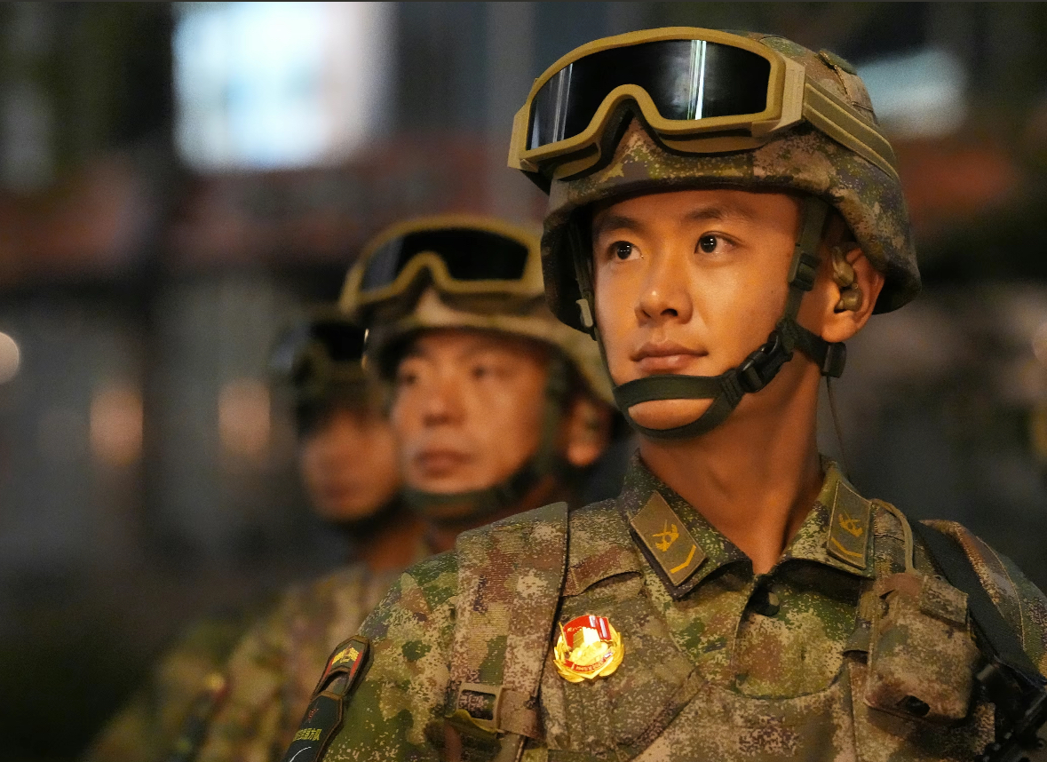 潜行深蓝 | DIVESWIM以极致匠心致敬九三阅兵精神